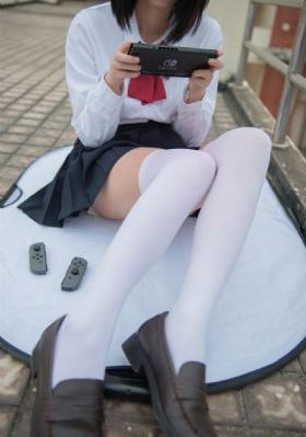 我老公的家庭老师_高清迅雷电影在线
